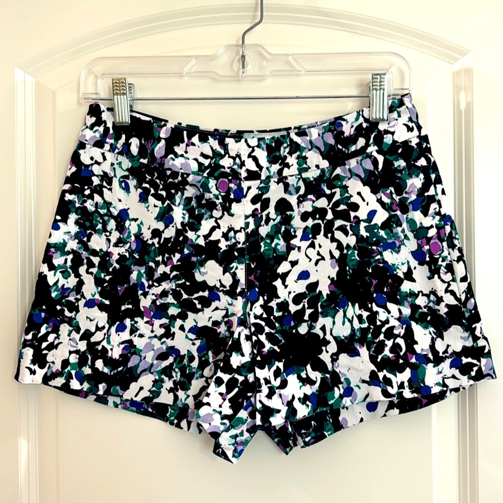 Margaret M Shorts, Size Small